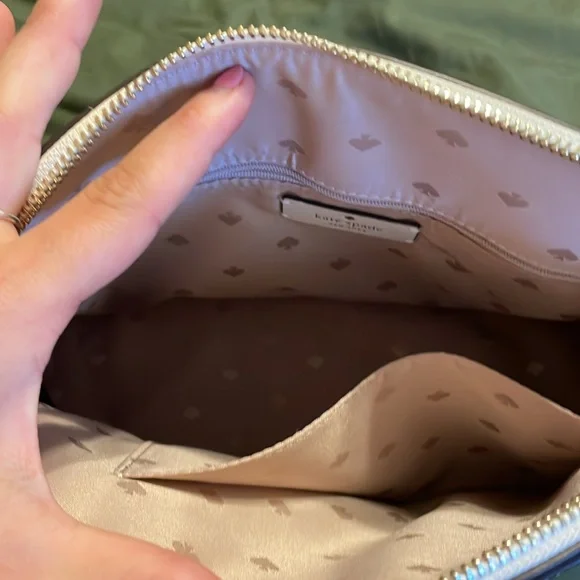 Kate Spade Purse! 👛 - Picture 5 of 7